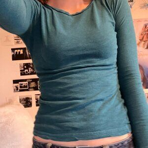 2000s blue long sleeve top. Adorable! Good quality...